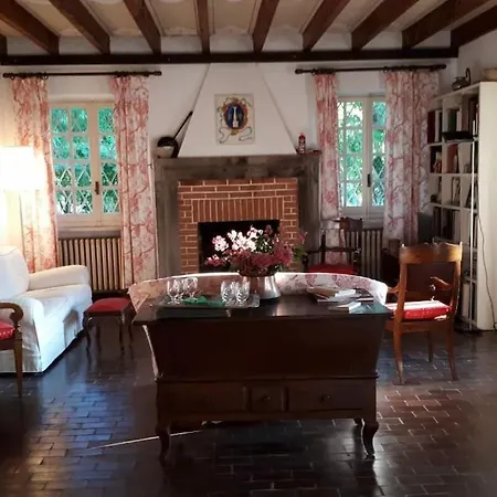 Villa In Langa